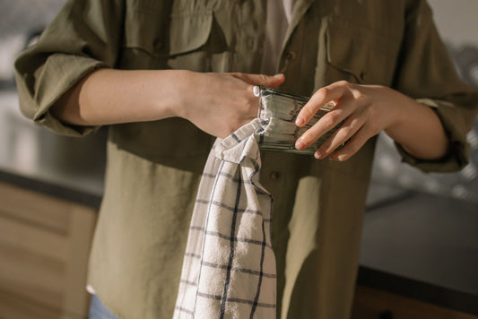 hand-washing-glass